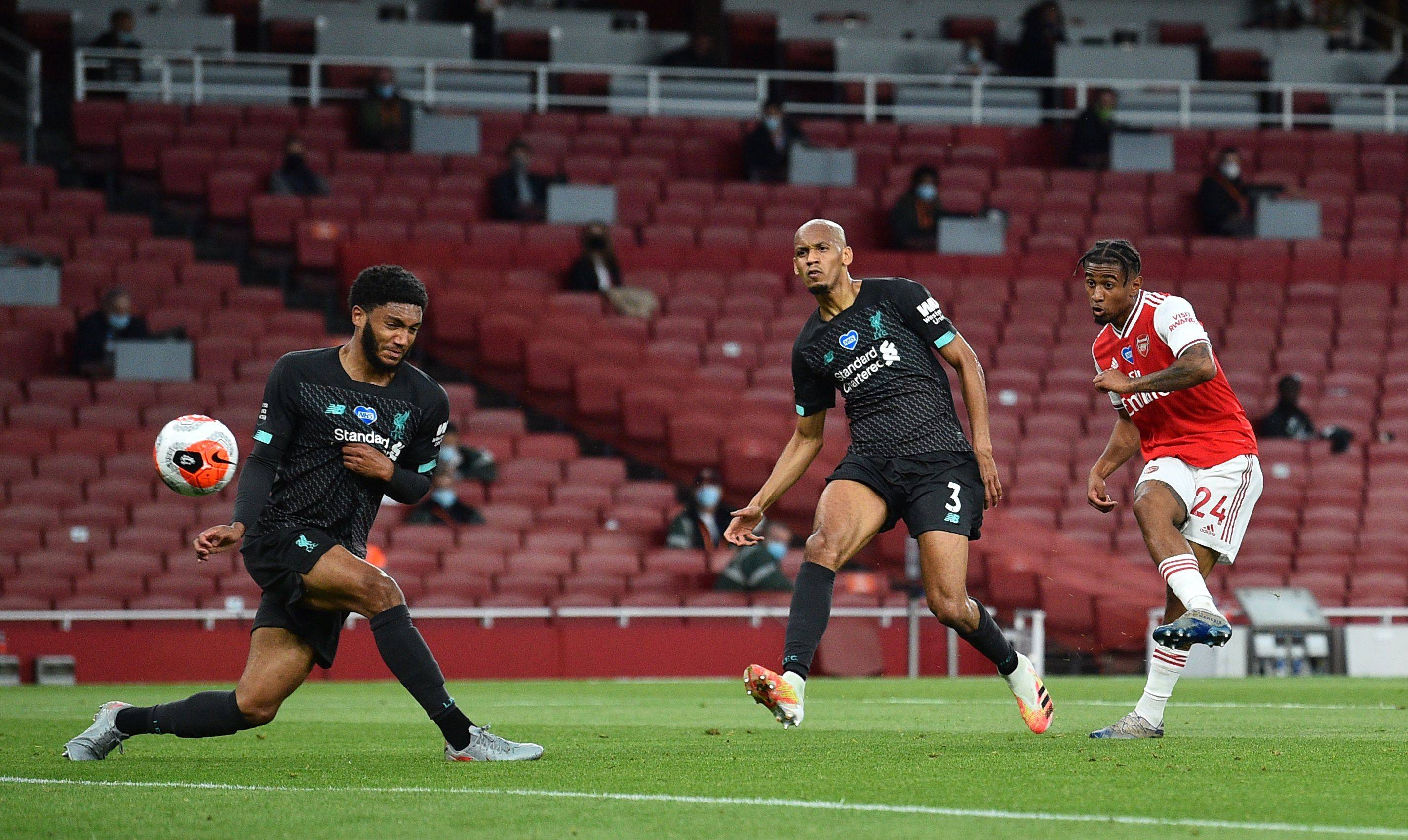 球迷们对奥 球迷们对奥